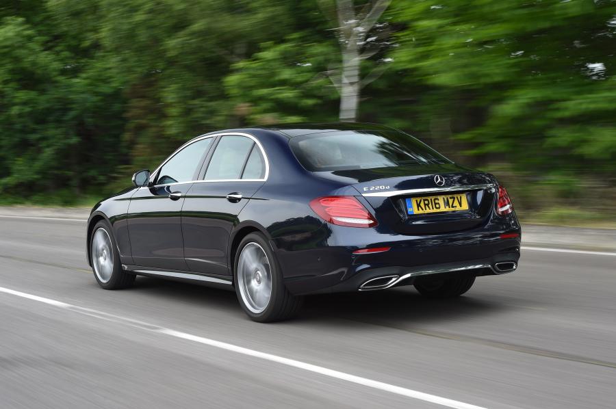  Mercedes-Benz E220 d AMG Line 2016 года  (UK) (фото 2 из 31)